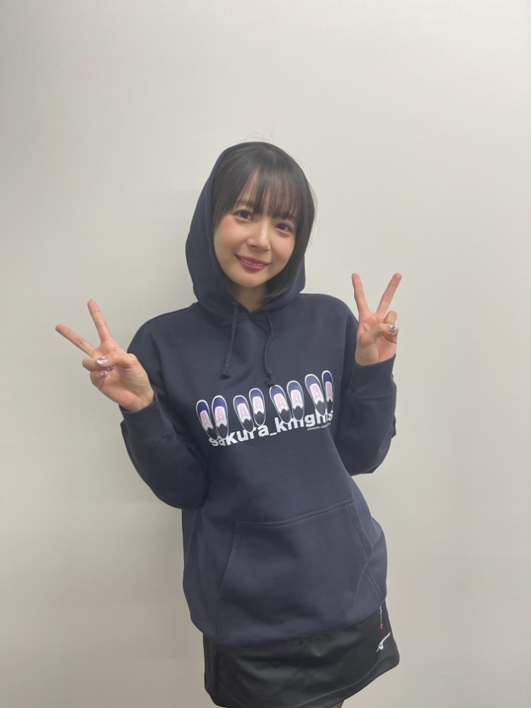 サクラナイツ23-24シーズンスニーカー プルオーバーパーカー ネイビー/Mサイズ ネイビー M