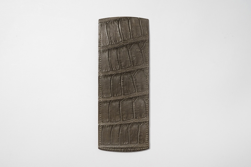 藤本さきこ　クロコダイル二本挿しペンケース【トープグレー×チョコ】
