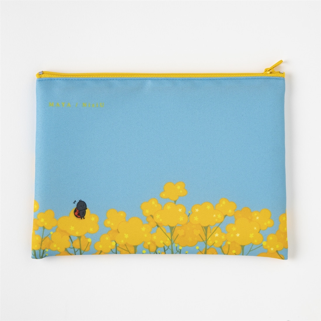 まっしろなちょうちょ　ポーチ