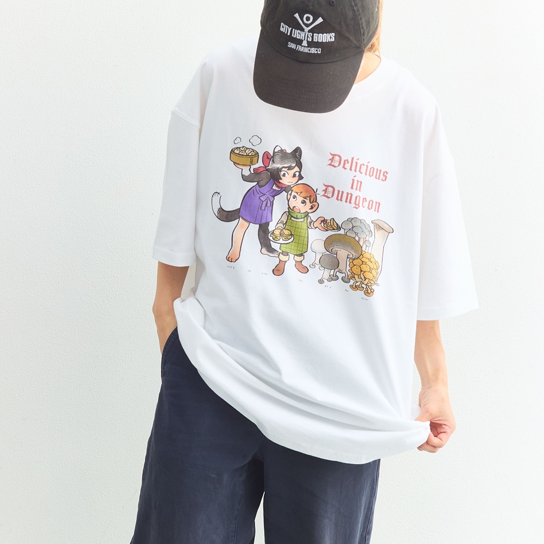 【二次受注】「公式レシピブック おうちで作れるダンジョン飯」九井諒子描き下ろし　Tシャツ（チルチャックとイヅツミ）
