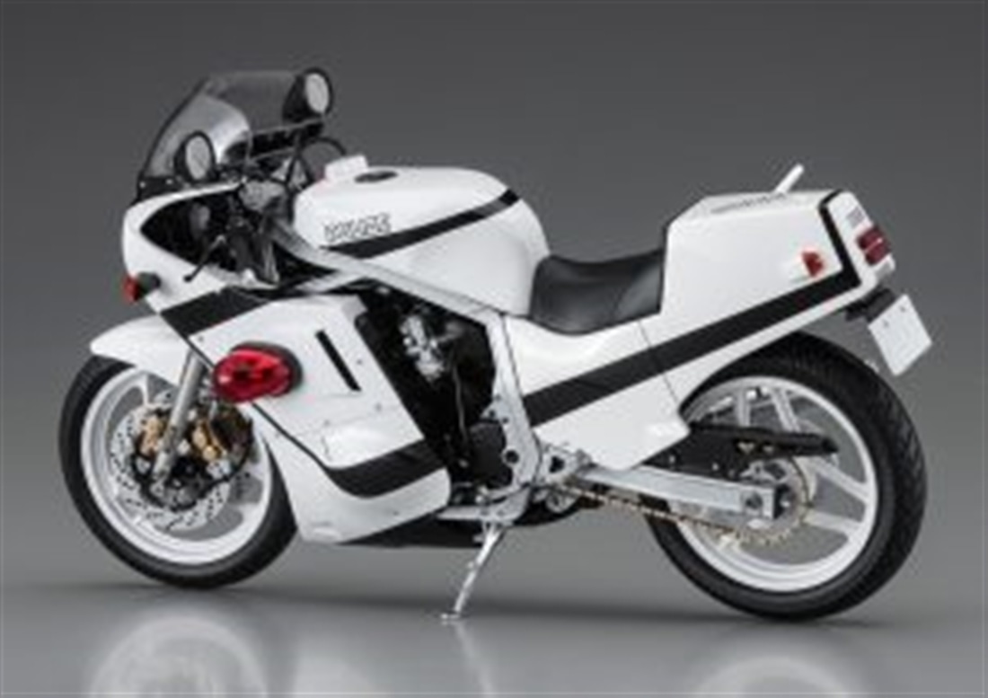 逮捕しちゃうぞ スズキ GSX-R750 白バイ仕様