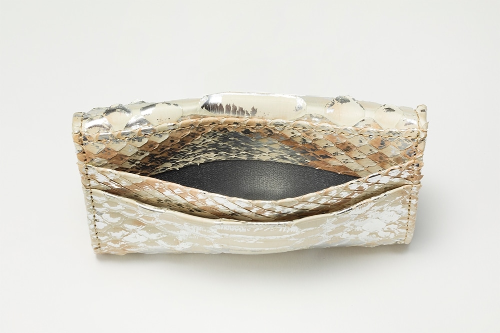 【数量限定】ハッピー.三姉妹　金運アップ巳守豆財布（みまもりまめざいふ）　ホワイトシルバー