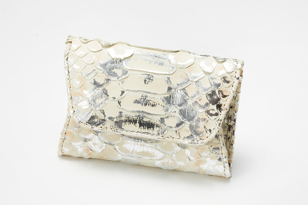 【数量限定】ハッピー.三姉妹　金運アップ巳守豆財布（みまもりまめざいふ）　ホワイトシルバー