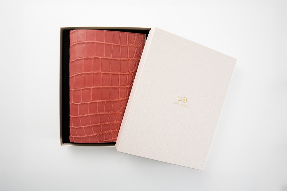 藤本さきこ　クロコダイル手帳カバー【オールドピンク×アイボリー】