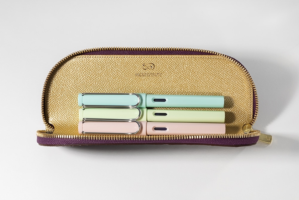 藤本さきこ　クロコダイルペンケース【バーガンディ×ゴールド】