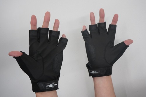 6コレクション　ハーフフィンガーグローブ