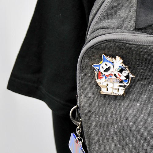 アトラスロゴ入り35周年記念ピンズ