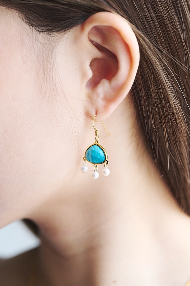 宮増侑嬉 旅するターコイズのピアス