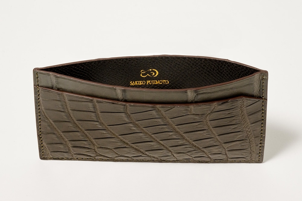 藤本さきこ　クロコダイルカードケース【トープグレー×チョコ】