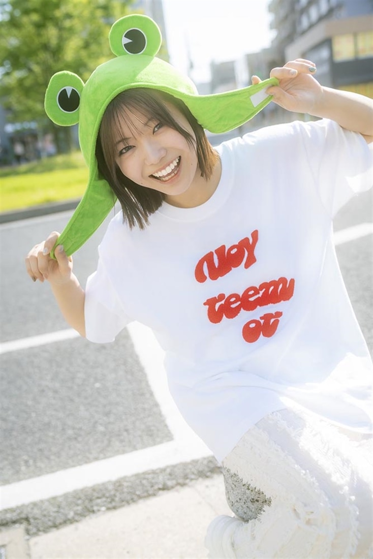 【カドスト限定特典付】アンジュルム川名凜1stフォトブック ケロちゃん カエル大好きノート
