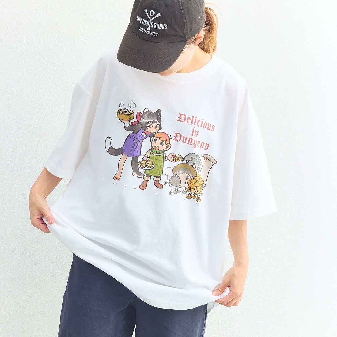 【二次受注】「公式レシピブック おうちで作れるダンジョン飯」九井諒子描き下ろし　Tシャツ（チルチャックとイヅツミ）