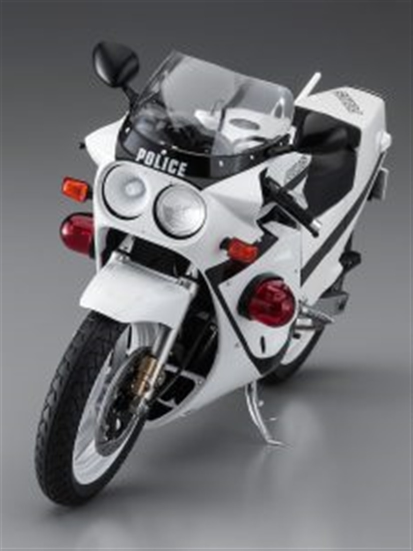 逮捕しちゃうぞ スズキ GSX-R750 白バイ仕様