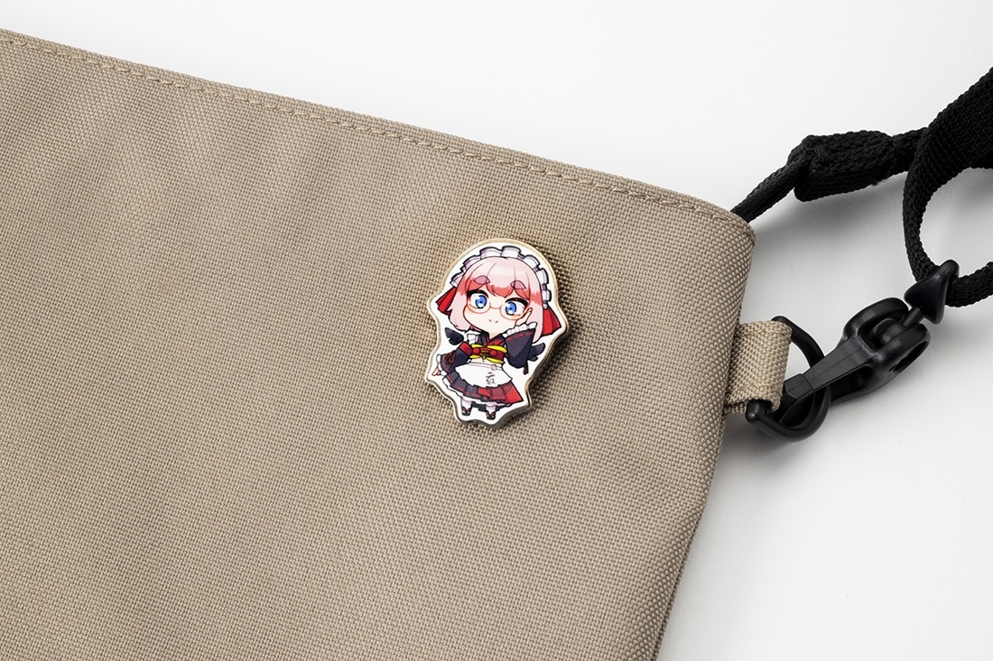 重版出来記念】千羽黒乃 ピンバッジ2種セット: その他グッズ