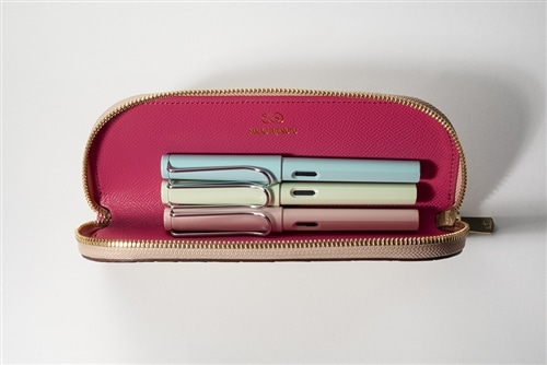 藤本さきこ クロコダイルペンケース【ベージュ×ピンク】: グッズ・文具