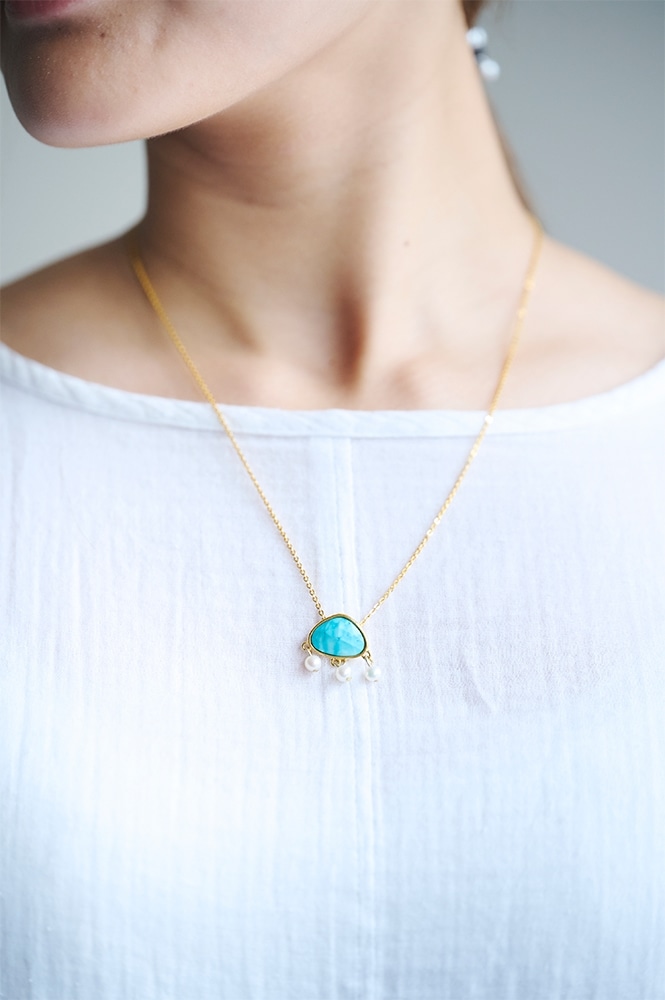 宮増侑嬉旅するターコイズネックレス