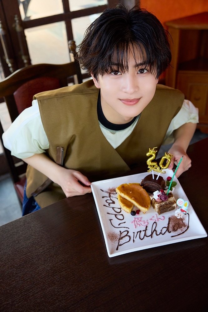 柏木悠 1st 写真集 19 → 20　特別版