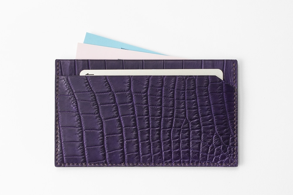 藤本さきこ　クロコダイルカードケース【オーベルジーヌ（紫）×グレージュ】