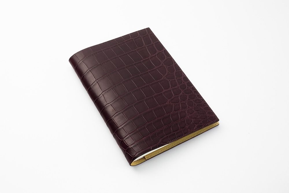藤本さきこ　クロコダイル手帳カバー【バーガンディ×ゴールド】