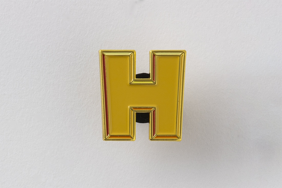 ヘアピンまみれ【出版記念】オリジナルピンバッジ　3個セット