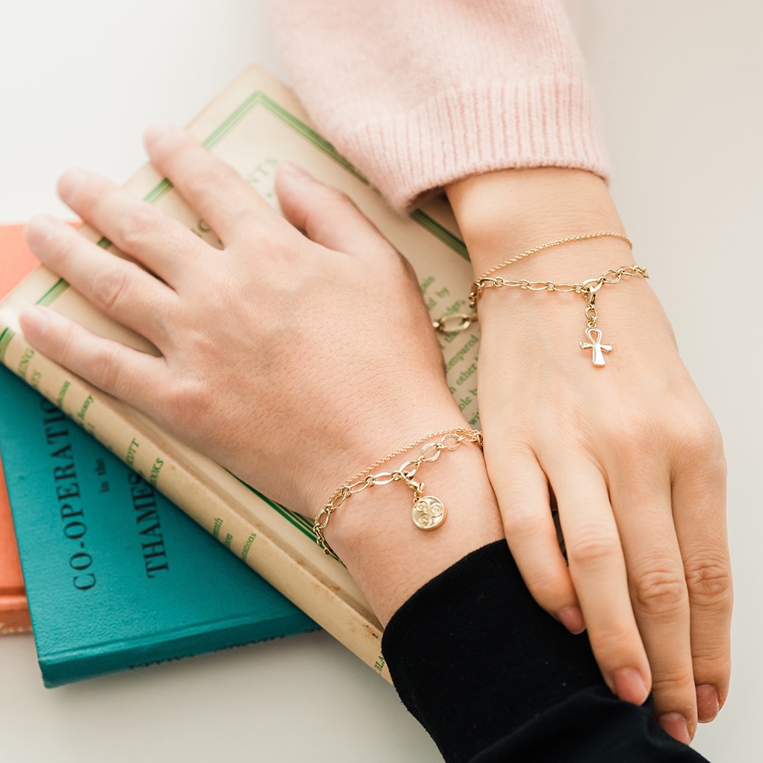 メイとナツキ ソウルリンクチャームブレスレット