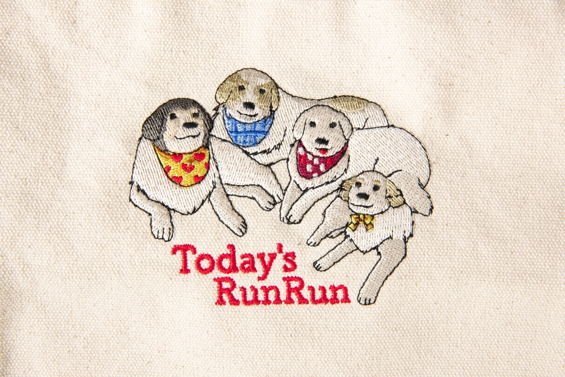 【数量限定】『今日のルンルン2　超大型犬は愛もでかい』刺繍ミニバッグ＆刺繍ストラップ アクキーセット（サイン＆ミニイラスト入り書籍付き）