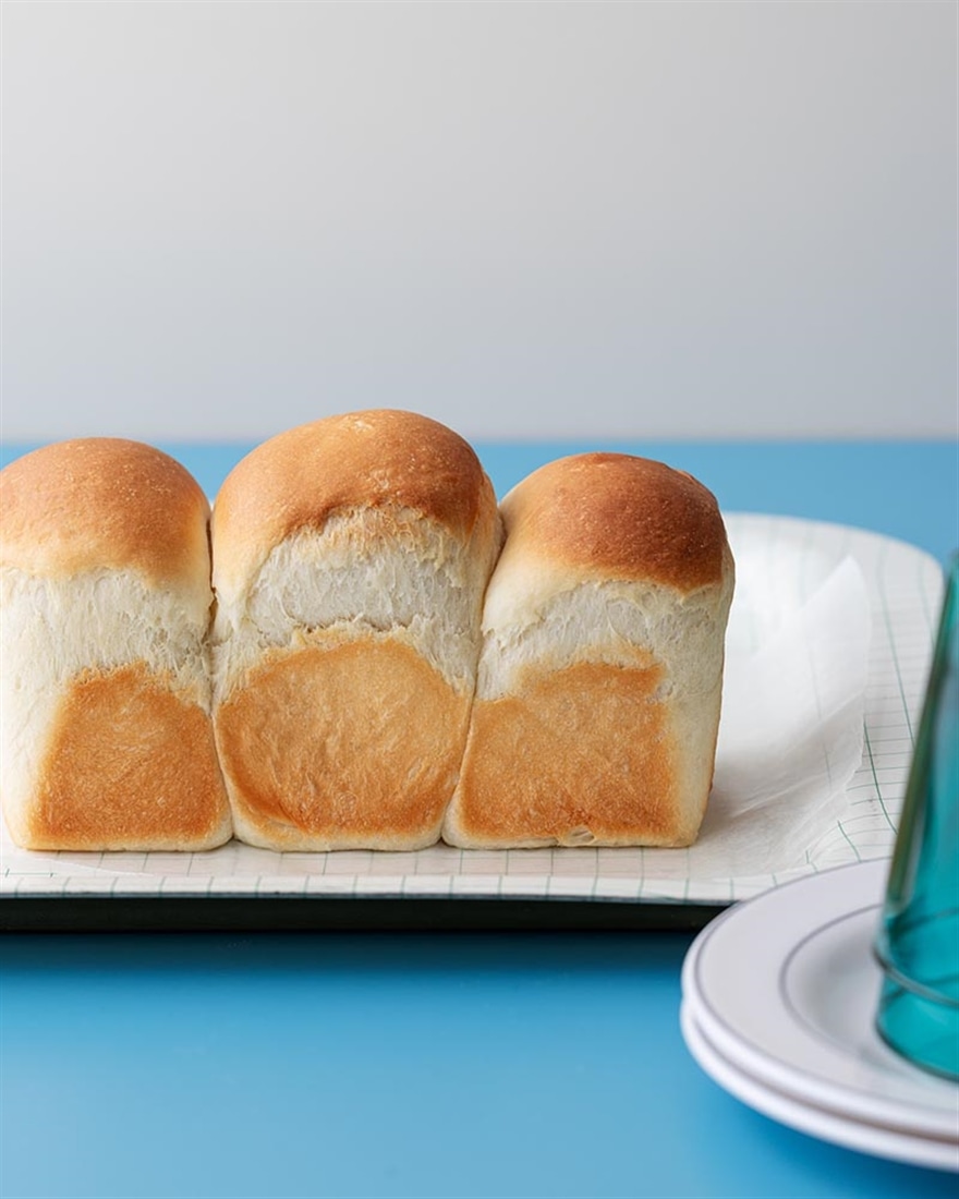 はじめてでもお店みたいに作れる シンプルなパン