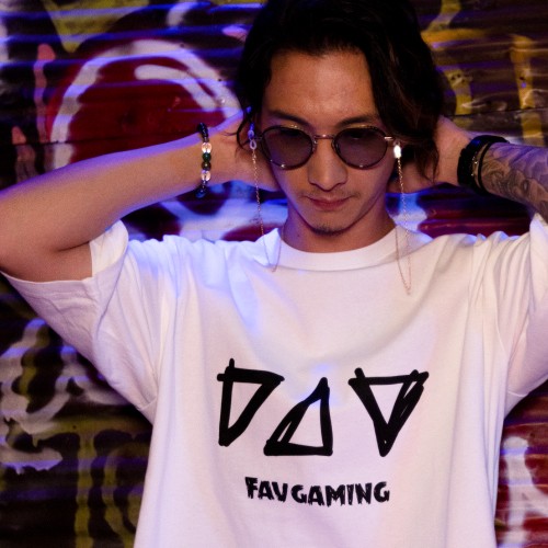 2022 FAV Graffiti TEE SHIRT WhiteL L