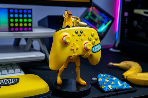 【Fortnite】"ピーリー"　ケーブルガイズ コントローラ＆スマホスタンド※2025年11月中旬出荷分