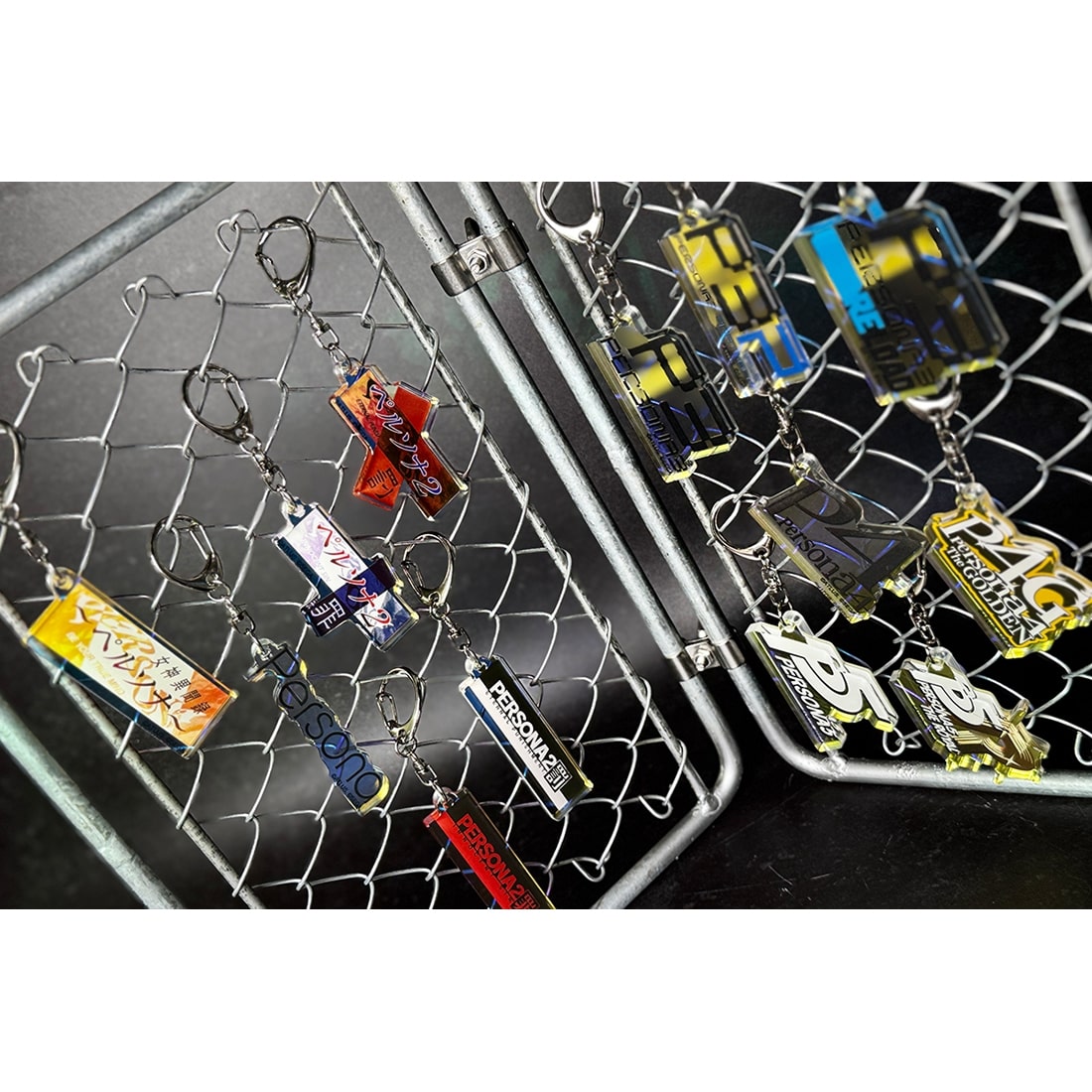 P30th タイトルロゴ アクリルキーホルダー（単品） 単品