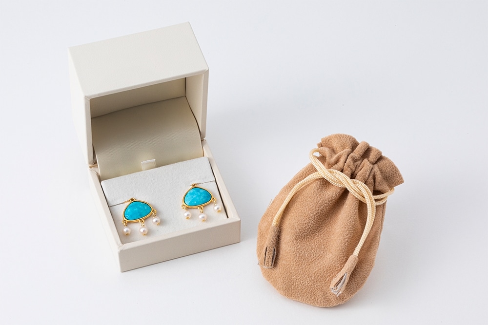 宮増侑嬉 旅するターコイズのピアス