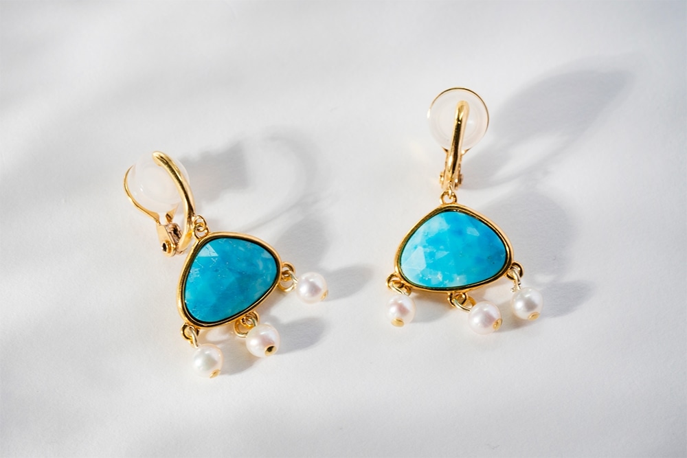 宮増侑嬉旅するターコイズのイヤリング&ネックレスセット