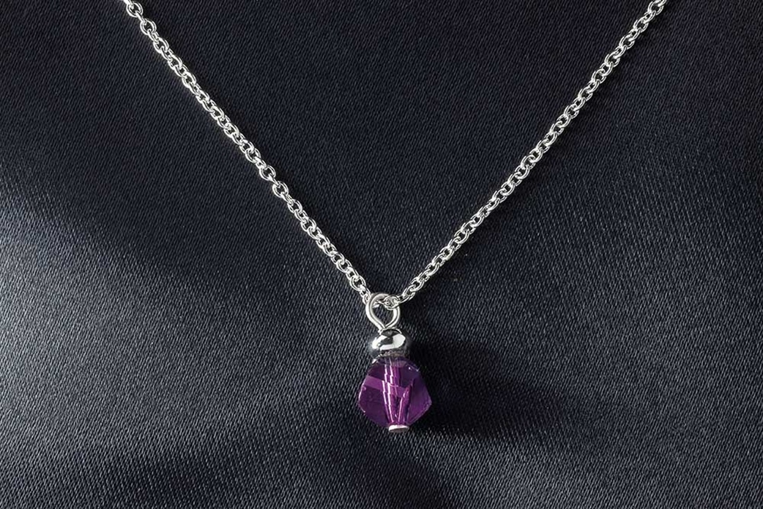 『時々ボソッとロシア語でデレる隣のアーリャさん』アーリャのネックレス