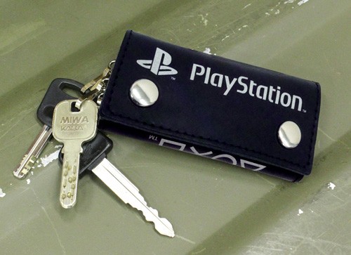 本革キーケース “PlayStation”