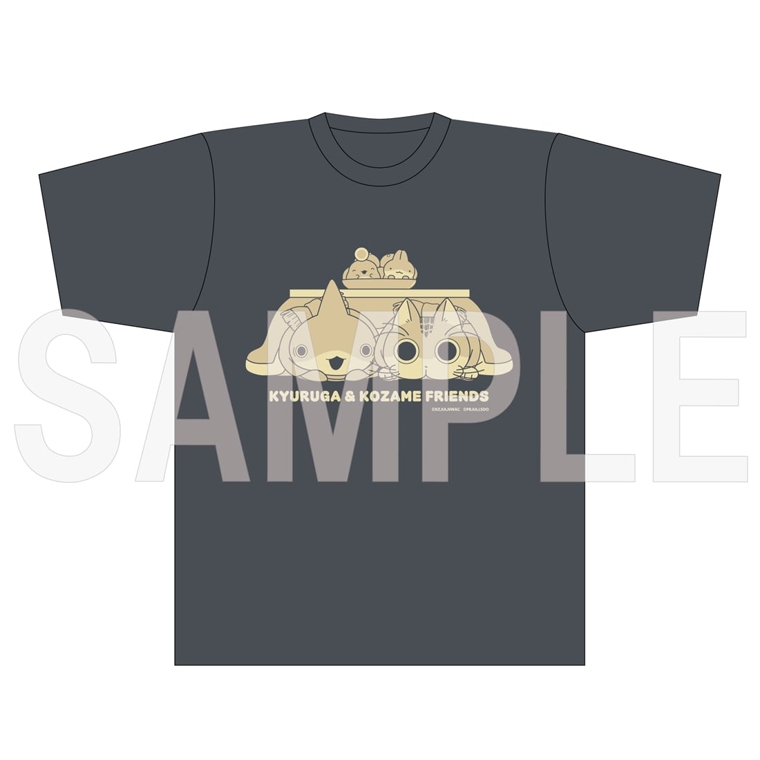 夜は猫といっしょ×おでかけ子ザメ」Tシャツ 2026 Winter ver.: グッズ