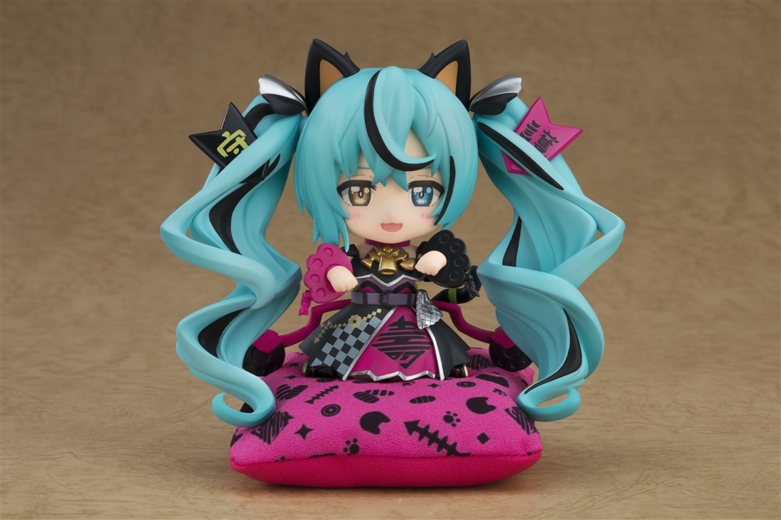 ねんどろいど 初音ミク 黒招きミクVer. 専用猫座布団つきキャラアニ