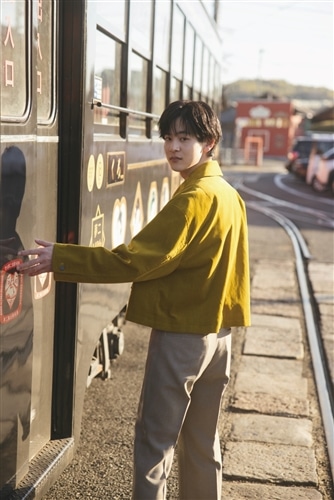 小林虎之介1st写真集　冬麗【特別版】オールアザーミニフォトブック付