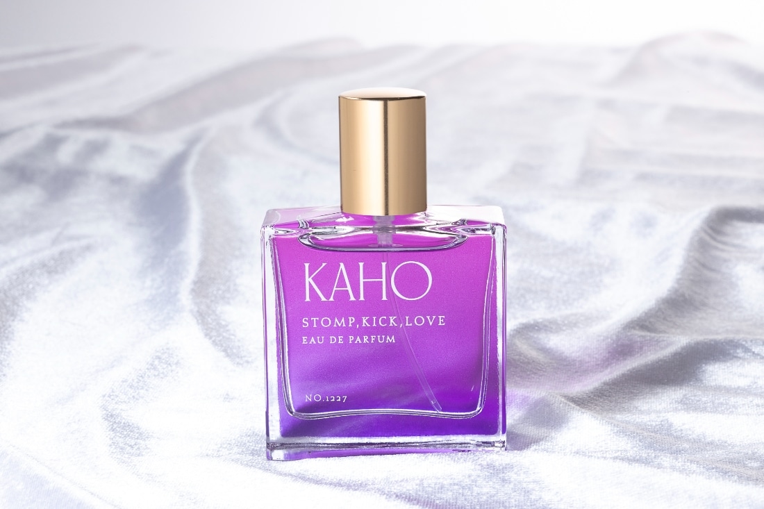 踏んだり、蹴ったり、愛したり】香水 久栖佳帆: グッズ・文具