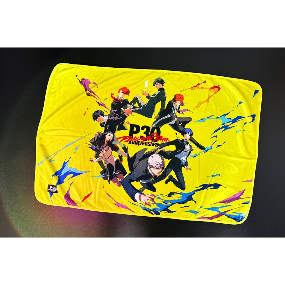 非売品 週刊少年マガジン 懸賞品 全作品 特製ブランケット P30th 30周年記念イラストB ブランケット: グッズ・文具 | カドスト