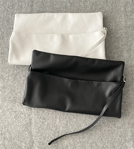 杉山律子　スクエアレザーバッグ ブラック