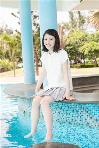 浜辺美波 2019カレンダーブック: 本・コミック・雑誌 | カドスト | KADOKAWA公式オンラインショップ