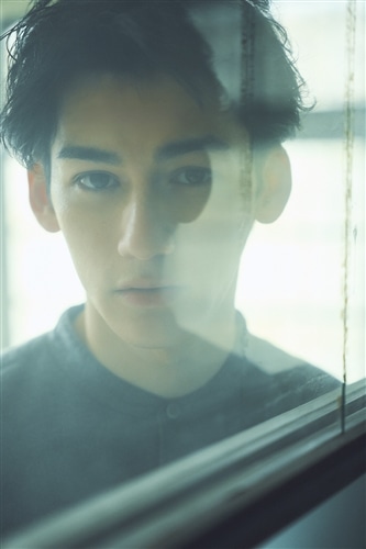 パース・ナクン1st写真集 Sunny