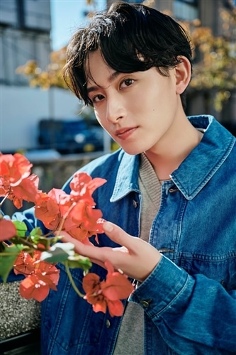 葉山侑樹1st写真集 蒼穹【特別版】オリジナル特典付: 本・コミック