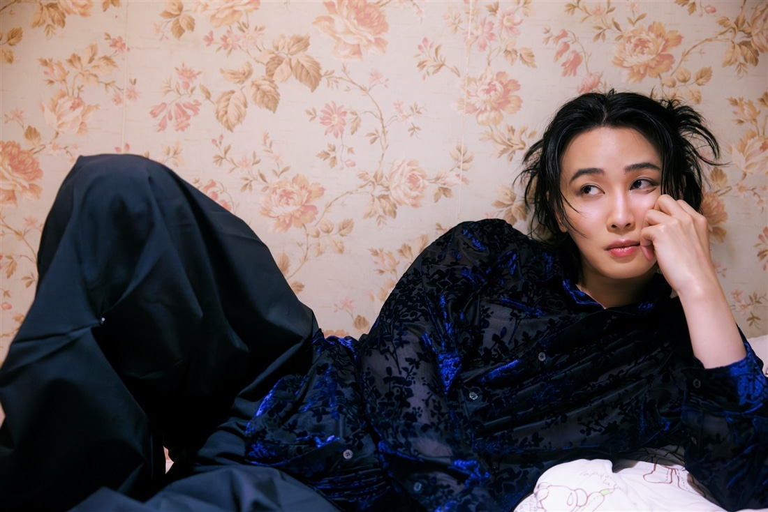 カルマ1st写真集(仮): 本・コミック・雑誌 | カドスト | KADOKAWA公式