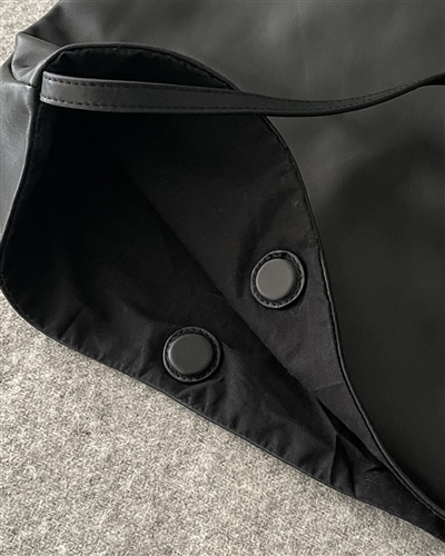 杉山律子　スクエアレザーバッグ ブラック