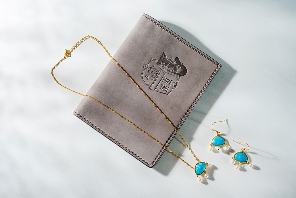 宮増侑嬉旅するターコイズのピアス＆ネックレス＆パスポートケースセット