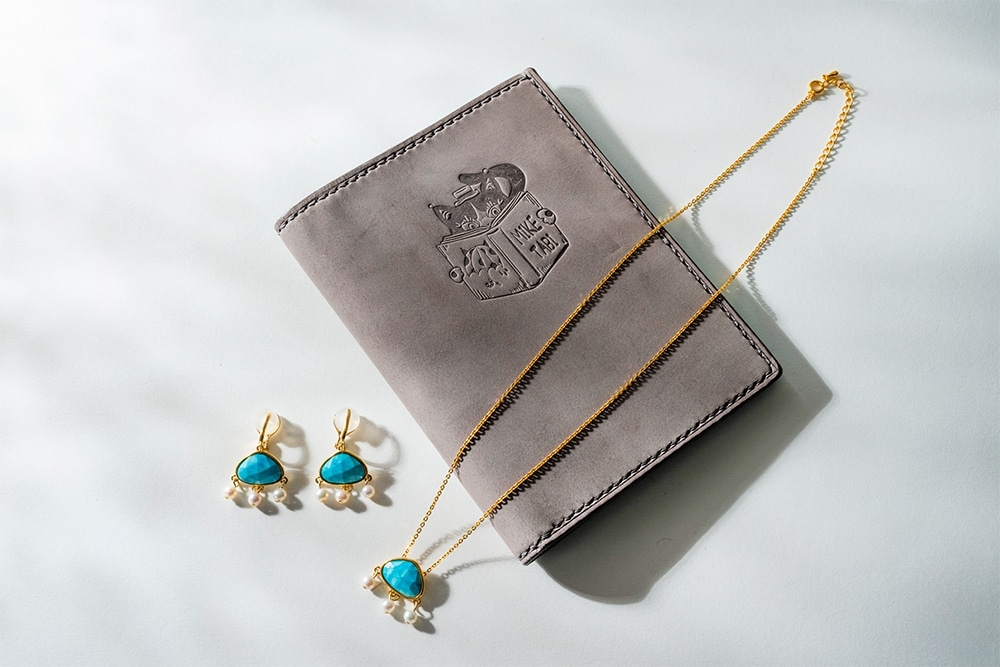 宮増侑嬉旅するターコイズのイヤリング＆ネックレス＆パスポートケースセット
