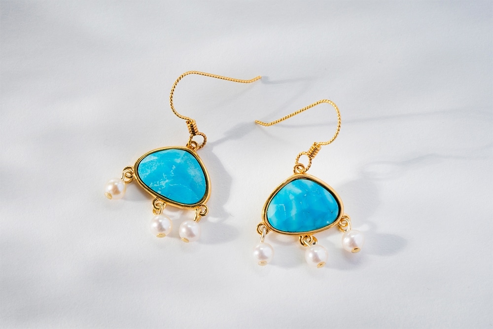 宮増侑嬉 旅するターコイズのピアス