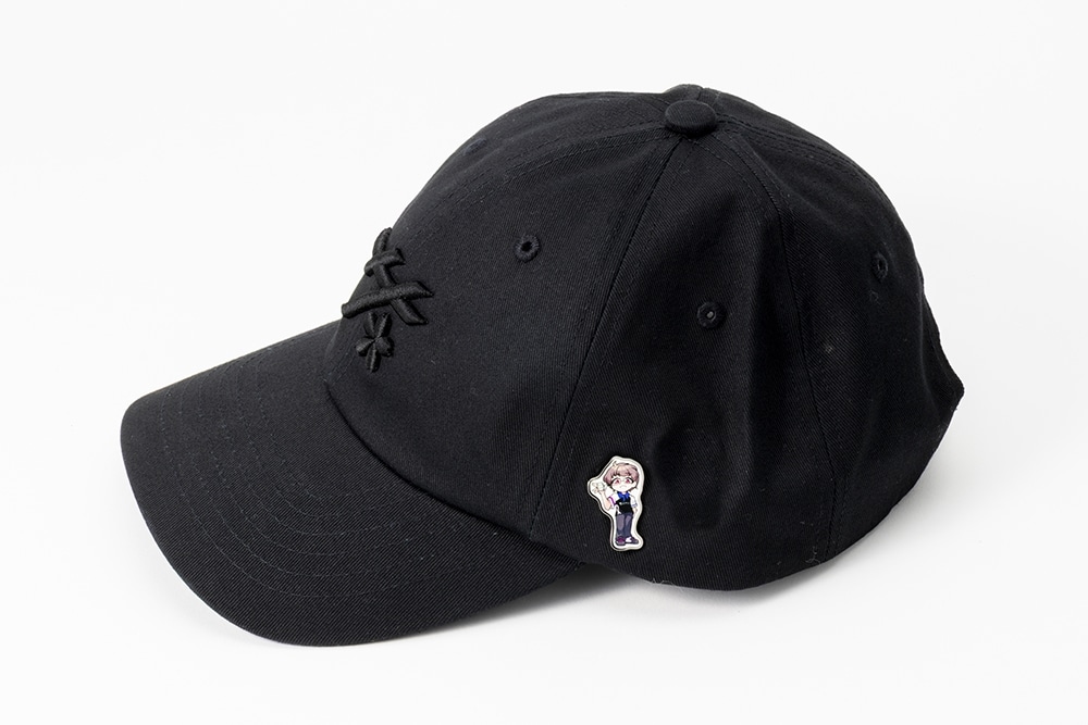 サクラナイツ　刺繍ロゴキャップ＋ピンバッジ　渋川難波　【イラスト：ふんぼ】