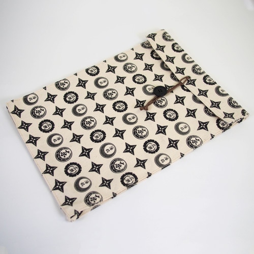 『龍が如く』尾道帆布 代紋モノグラムファイルケース【TGS2016グッズ】※2025年11月中旬出荷分