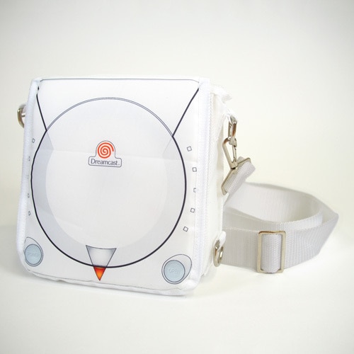 ほぼ実物大「ドリームキャスト」2WAYバッグ【TGS2016グッズ】